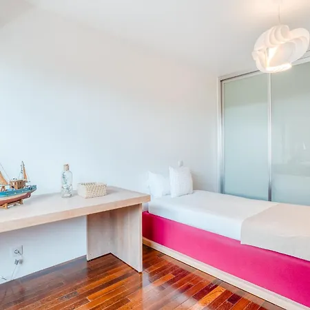 Pakisa - Three Bedroom Apartament *