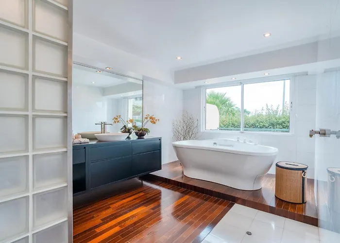 Pakisa - Three Bedroom Lejlighed