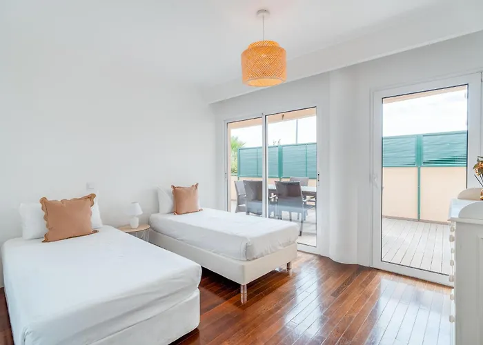 Pakisa - Three Bedroom Διαμέρισμα Φουνκάλ