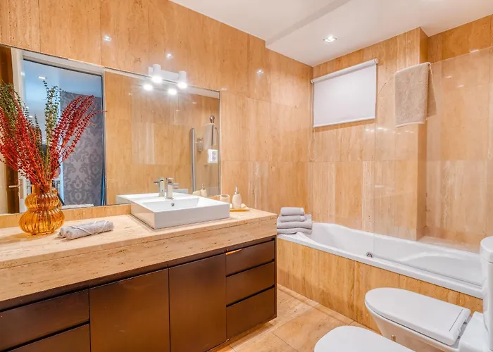 Pakisa - Three Bedroom Διαμέρισμα Φουνκάλ